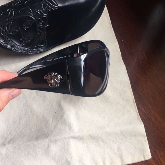 Versace Accessories - Versace sunglasses